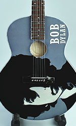 Miniature guitar acoustic Bob Dylan 