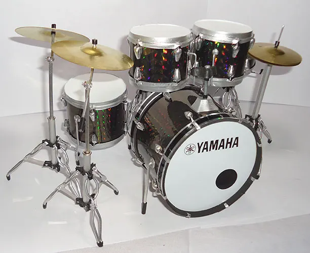 Miniature Drum Set replica Yamaha 