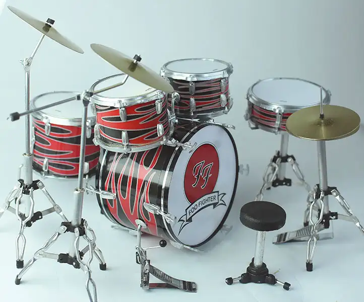 Side view of miniature Drum Set Dave Grohl Foo Fighters