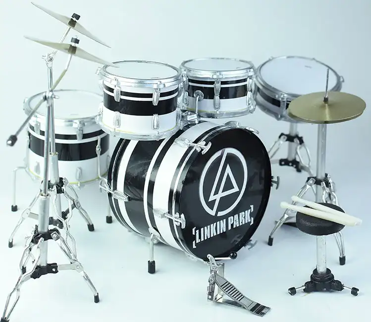 Side view of miniature Drum Set Linkin Park - White black skin