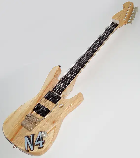 wholesale Miniature guitar replica Nuno Bettencourt N4