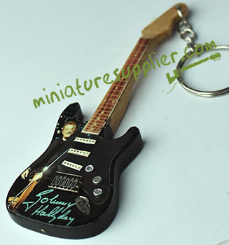 Keyring guitar miniature made in Bali Indonesia