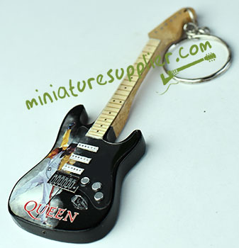 Keyring guitar miniature made in Bali Indonesia
