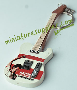 Keyring guitar miniature made in Bali Indonesia