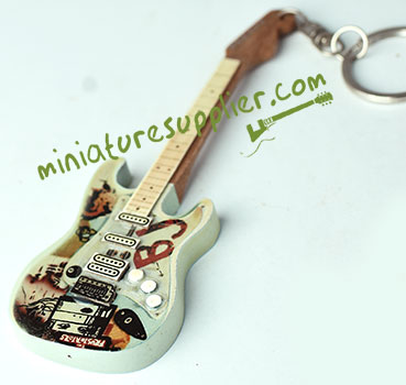 Keyring guitar miniature made in Bali Indonesia