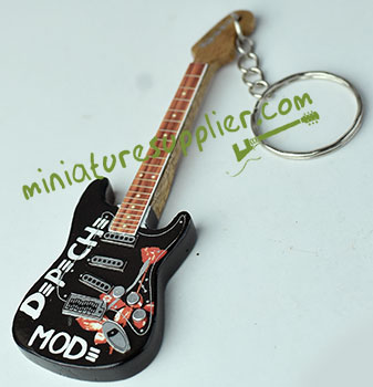 Keyring guitar miniature made in Bali Indonesia