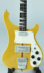 Miniature bass The Beatles, Paul McCartney's bass miniature