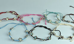 Beach bracelet with bead flower models