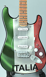 Italia Flag miniature guitar shop