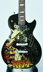 Miniature Guitar replica Kiss Paul Stanley